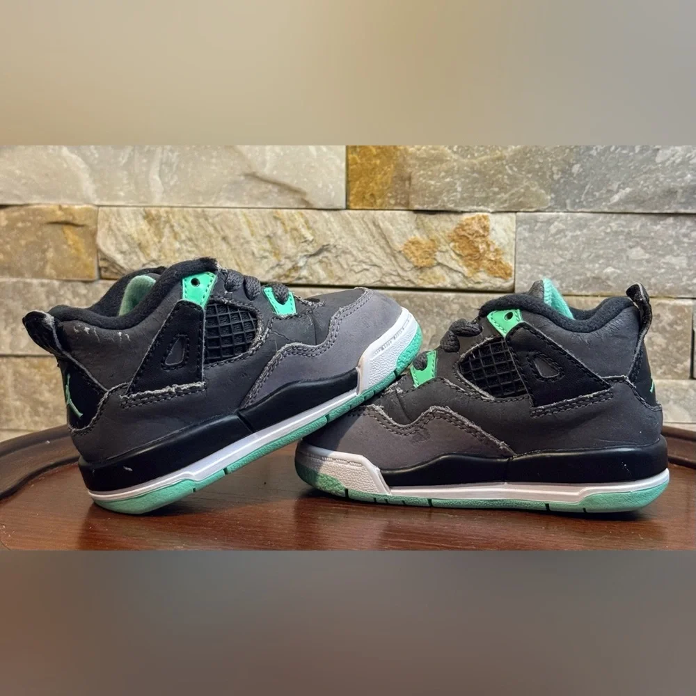 Nike Baby/Walker Shoes in Gray and Mint Green